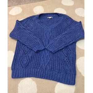 american eagle v neck sweater